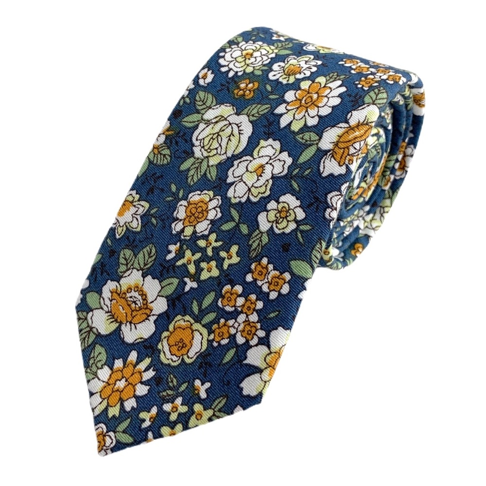 Men’s Blue Whimsical Floral Slim Necktie